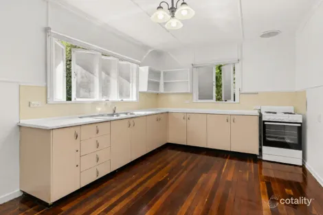 Property photo of 2 Perrett Street Bundamba QLD 4304