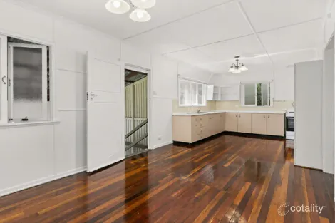 Property photo of 2 Perrett Street Bundamba QLD 4304