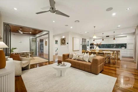 Property photo of 8 Thiesfield Street Fig Tree Pocket QLD 4069