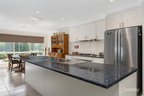 Property photo of 3 Kerry Place Garfield VIC 3814