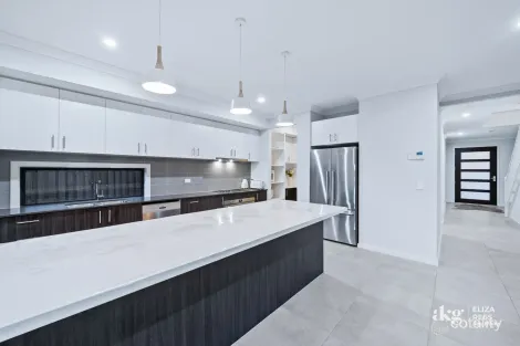 9 Crimson St, Greenbank, QLD 4124
