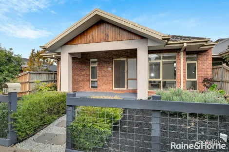 Property photo of 25 Eaglehawk Boulevard Eynesbury VIC 3338