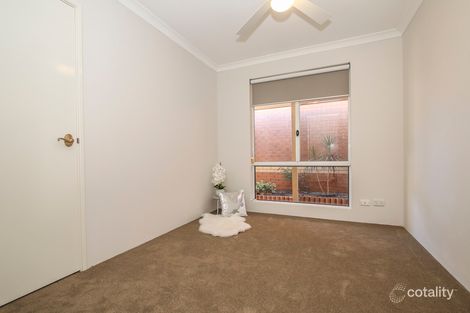 Property photo of 14/11 Elvire Street Viveash WA 6056