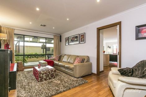 Property photo of 6 Madeleine Close Morphett Vale SA 5162