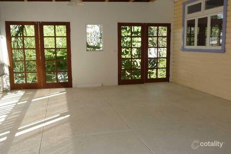 Property photo of 81 Central Street Labrador QLD 4215