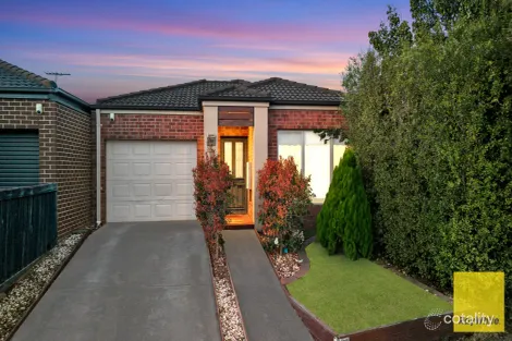 2/40 Bridlepath Dr, Truganina, VIC 3029