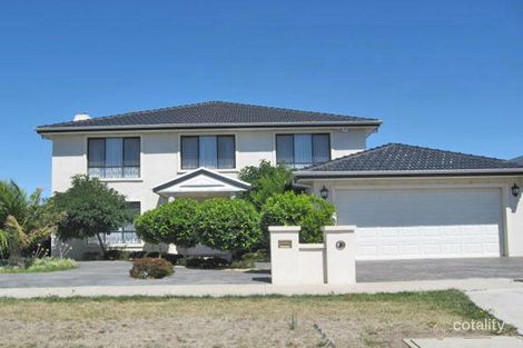 63 Tasman Cres, Taylors Lakes, VIC 3038