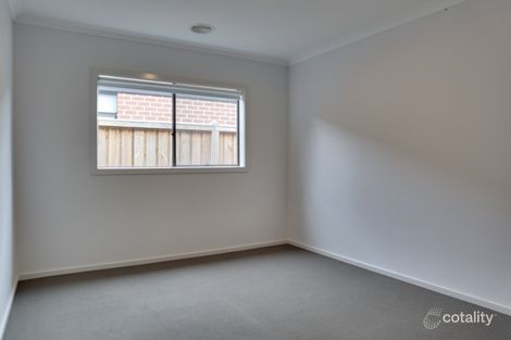 Property photo of 9 Jolimont Avenue Mickleham VIC 3064