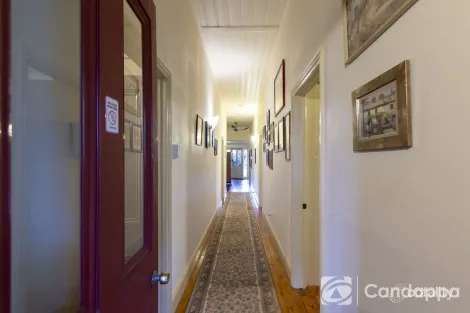 Property photo of 18 Main Neerim Road Drouin VIC 3818