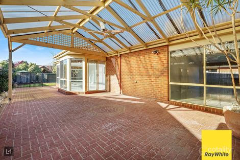 Property photo of 4 Oakwood Crescent Hoppers Crossing VIC 3029