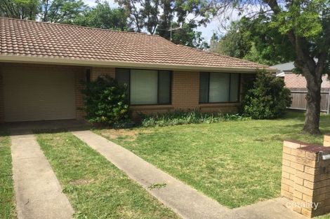 2/1 Robina Cres, Armidale, NSW 2350