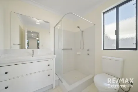 Property photo of 5 Clarafield Meander Tapping WA 6065