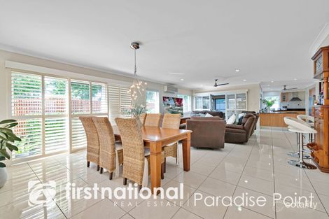 Property photo of 560 Oyster Cove Promenade Helensvale QLD 4212