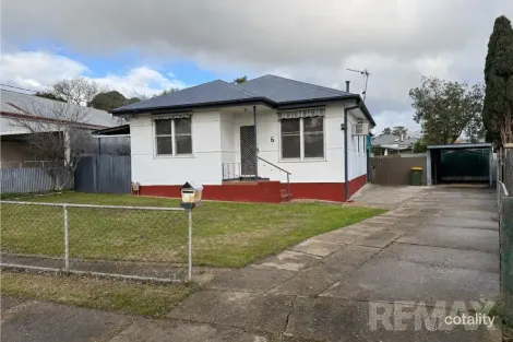 6 Castlereagh Ave, Mount Austin, NSW 2650