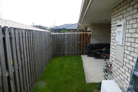 Property photo of 27 Matthews Crescent Pimpama QLD 4209