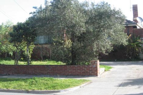 Property photo of 17 Erskine Avenue Reservoir VIC 3073