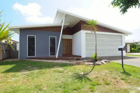 Property photo of 8 Icefire Quay Trinity Park QLD 4879
