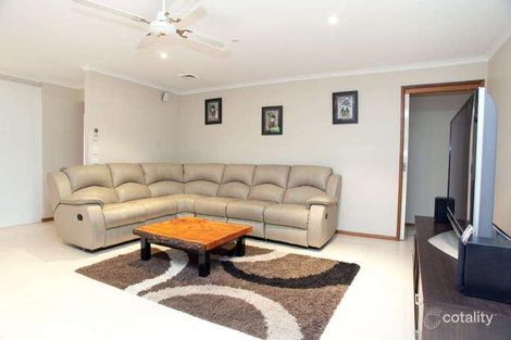 Property photo of 4 Ottery Court Craigieburn VIC 3064
