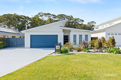 10 John Penn Dr, Tomakin, NSW 2537