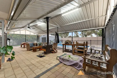 Property photo of 4 Morningcloud Vale Willetton WA 6155