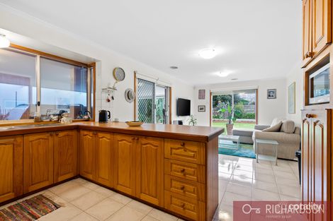 Property photo of 8 St Lawrence Close Werribee VIC 3030