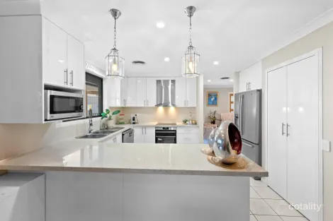 Property photo of 18 Prairie Vale Road Bossley Park NSW 2176