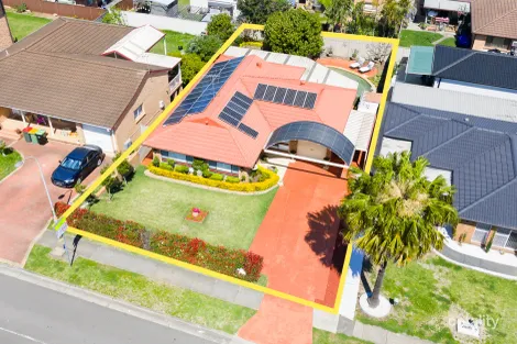 Property photo of 18 Prairie Vale Road Bossley Park NSW 2176