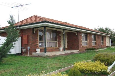 32 Walsingham Cres, Kurunjang, VIC 3337