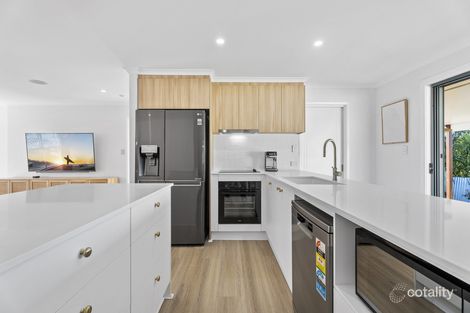 Property photo of 4 Remount Place Carrara QLD 4211