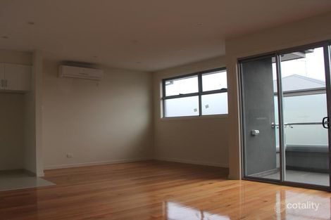Property photo of 2/31 Sandown Road Ascot Vale VIC 3032