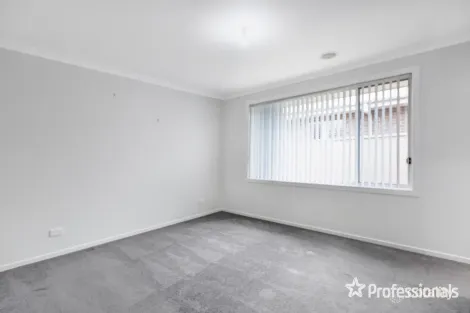 Property photo of 16 Watson Boulevard Lloyd NSW 2650