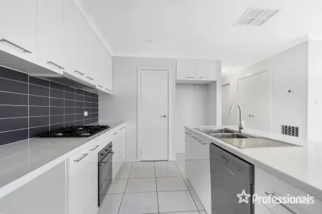 Property photo of 16 Watson Boulevard Lloyd NSW 2650