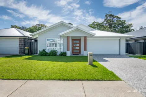Property photo of 21 Como Avenue Emerald Beach NSW 2456