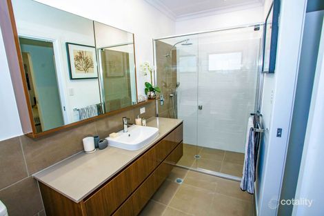 Property photo of 8 Edge Court Manoora QLD 4870