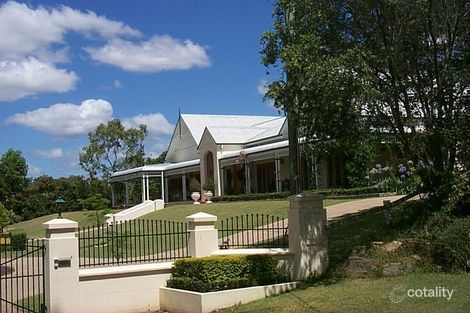 26 Karabil St, Chapel Hill, QLD 4069