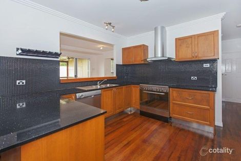 Property photo of 18 Kingsley Street Labrador QLD 4215