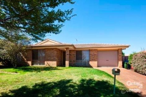 Property photo of 19 Sandhurst Mews Hampton Park VIC 3976