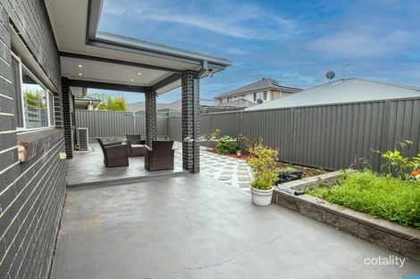 Property photo of 5 Petre Close Middleton Grange NSW 2171