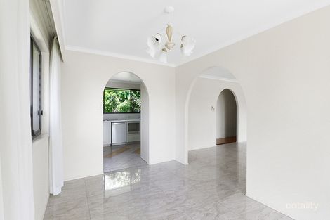 Property photo of 4 Cocos Crescent Broadbeach Waters QLD 4218