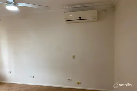 Property photo of 3 Diss Court St Albans VIC 3021