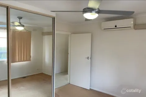 Property photo of 3 Diss Court St Albans VIC 3021