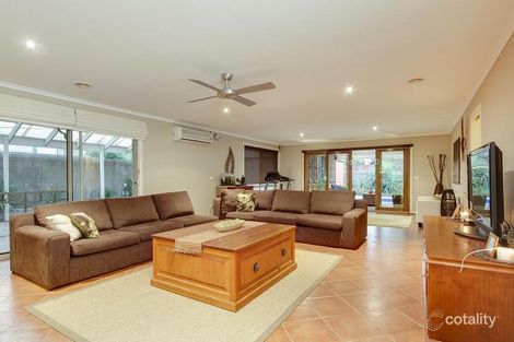 Property photo of 11 Honey Myrtle Court Langwarrin VIC 3910