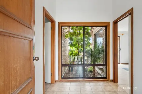 Property photo of 8 Monaco Circuit Aberfoyle Park SA 5159