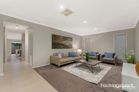 Property photo of 32 Inglewood Drive Burnside Heights VIC 3023