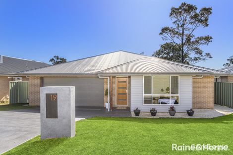 Property photo of 19 Bendigo Circuit Nowra NSW 2541