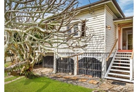 39 Halstead St, Coorparoo, QLD 4151