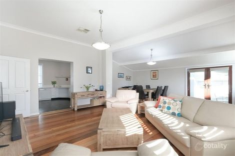 Property photo of 42 Roslyn Avenue Islington NSW 2296