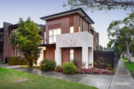 Property photo of 70 Mannavue Boulevard Cranbourne North VIC 3977