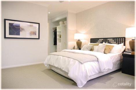 Property photo of 33 Rockgarden Drive Truganina VIC 3029