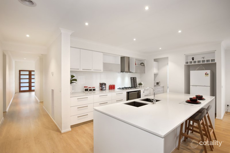Property photo of 21 Snowdrop Drive Keysborough VIC 3173